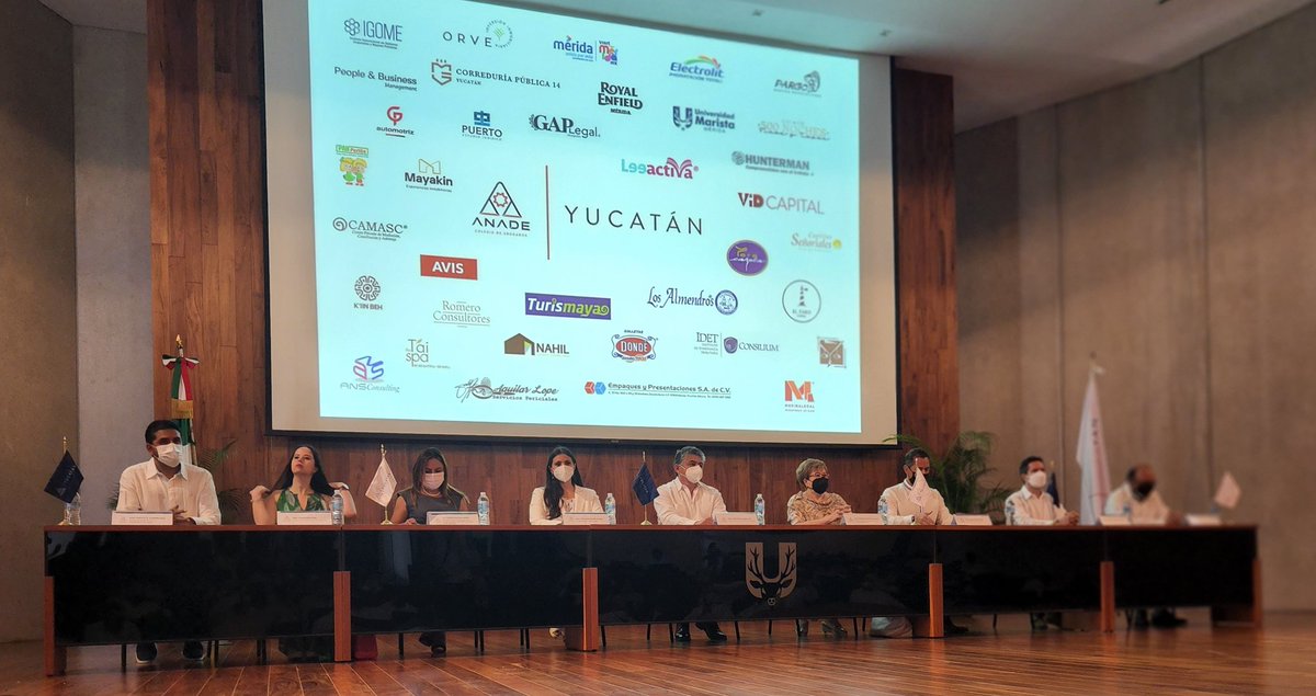 gtavera's tweet photo. #DíadelAbogadoANADEYucatán 

Dando inicio la ceremonia inaugural de la Conmemoración del día del Abogado.

Gran evento de @ANADEcolegio y @AnadeYucatan_ https://t.co/ouK5QQY2us