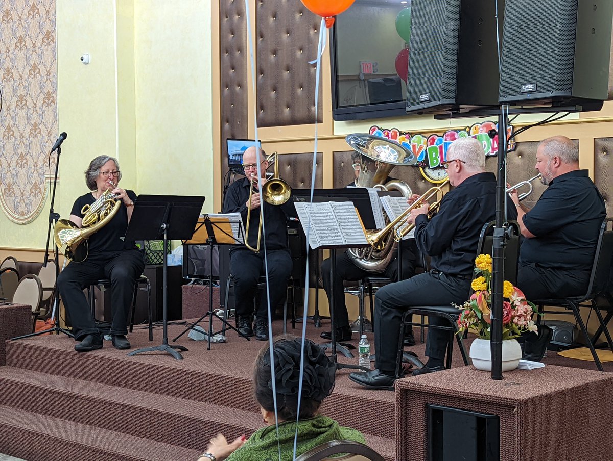 TheNewYorkPops's tweet photo. Some of our New York Pops musicians performed for the Rego Park Senior's Club last week in Queens. Thanks for being such a great audience, we had a lot of fun!
#popsed #communityengagement #summer #music https://t.co/md4iz3V8uO