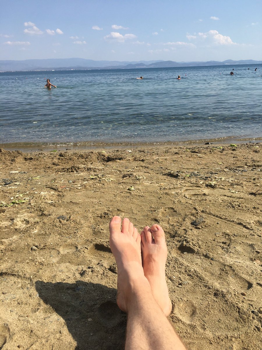 Yağarsa yağmur yağar (@ Pat Cafe Plaj in akçay, Balıkesir) swarmapp.com/c/ekSkurvxjsm