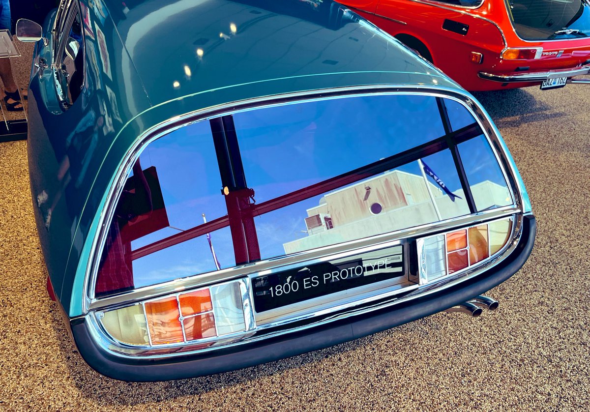 Anders_Lindberg's tweet photo. Kombibakluckor, vad hindrar er från att se ut så här?
#volvomuseum https://t.co/ovutmJSayp