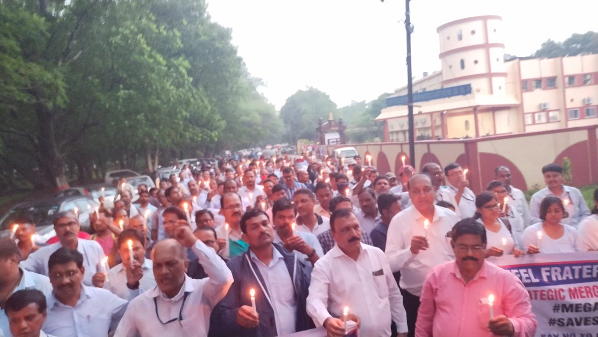 Save_FSNL's tweet photo. We want #megamerger of Steel PSU's instead of disinvestment.#savefsnl @SteelMinIndia @JM_Scindia @mstcindia @SecyDIPAM https://t.co/vZJ6LeIEfw