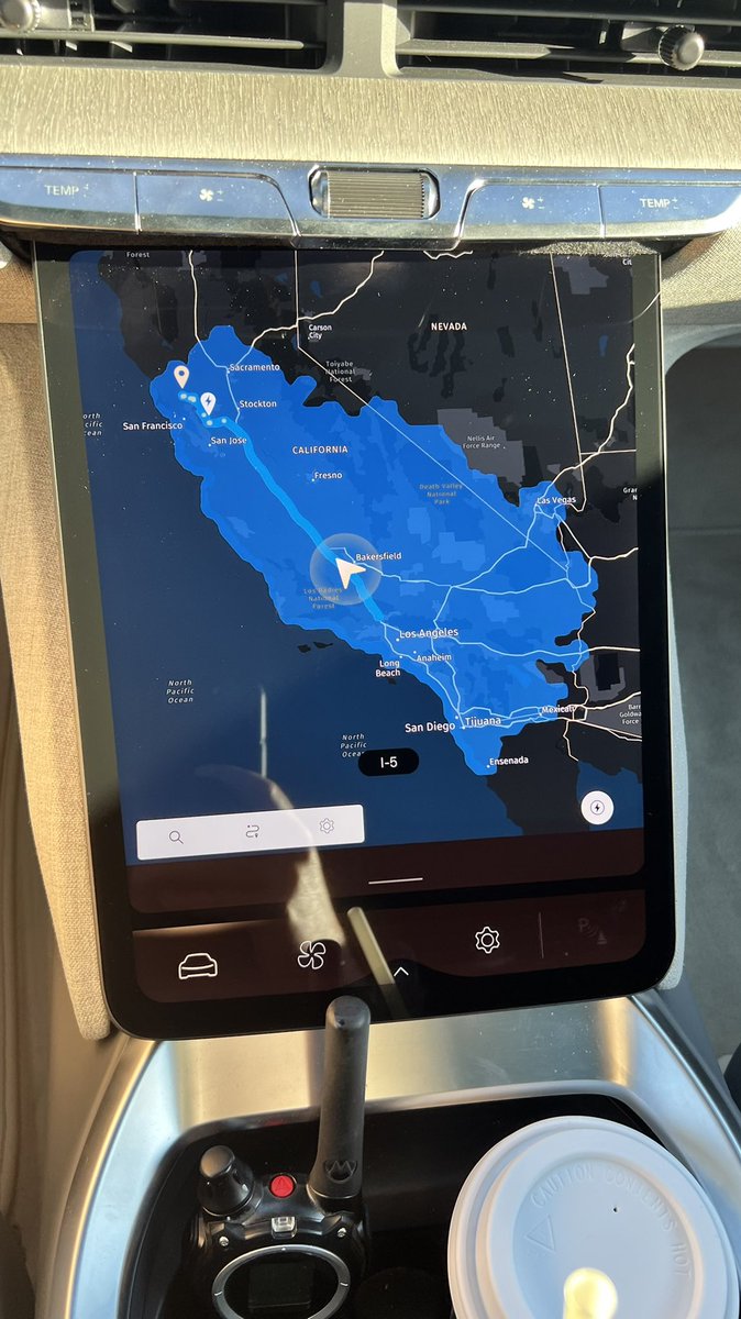 Tesla2Lucid's tweet photo. How far will this journey take you? With #LucidAir youโll know! #RangeKing #ItsGoodToBeTheKing ๐คด๐ป #FirstTo500 https://t.co/zbMmjT5gEr