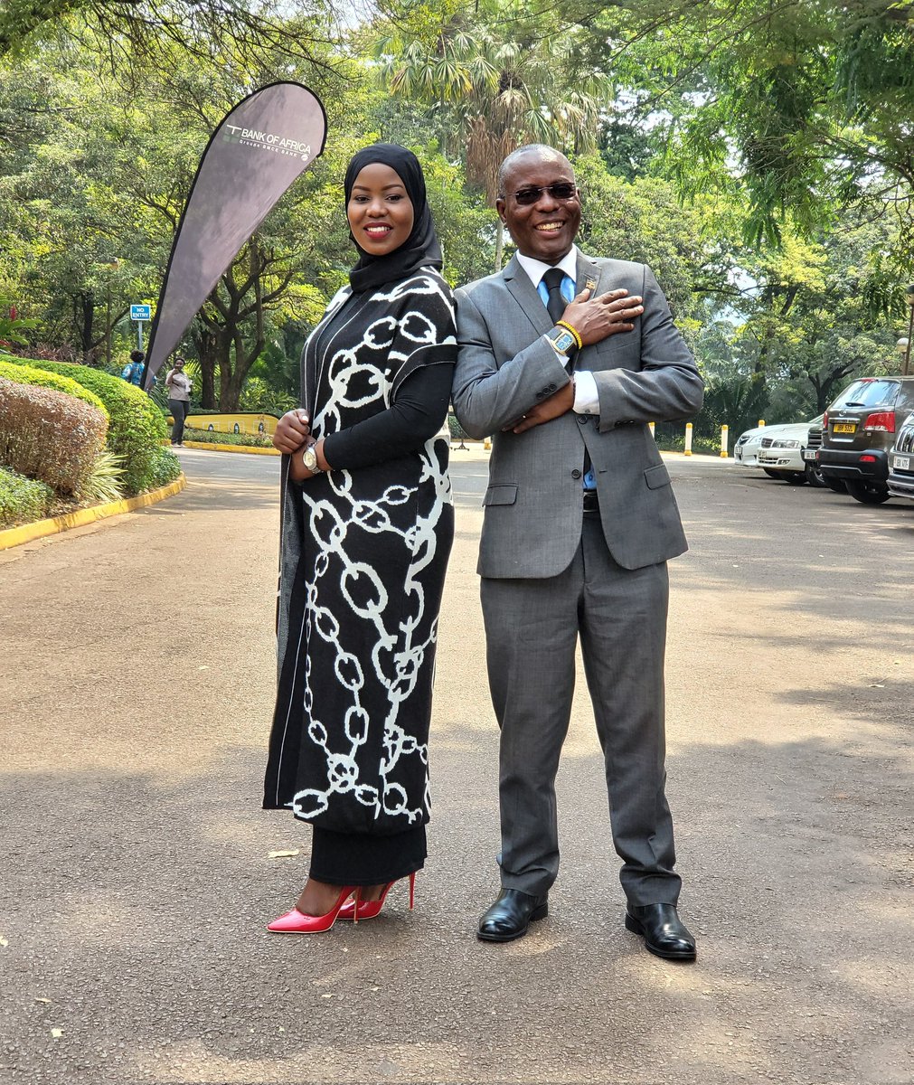 fsnakazibwe's tweet photo. See who I rubbed shoulders with today. The dedicated Uganda Police Force's @AKasingye. Please don't remind me of his retirement, I know. He's not just an officer but a friend. https://t.co/D3hzsHaxIa