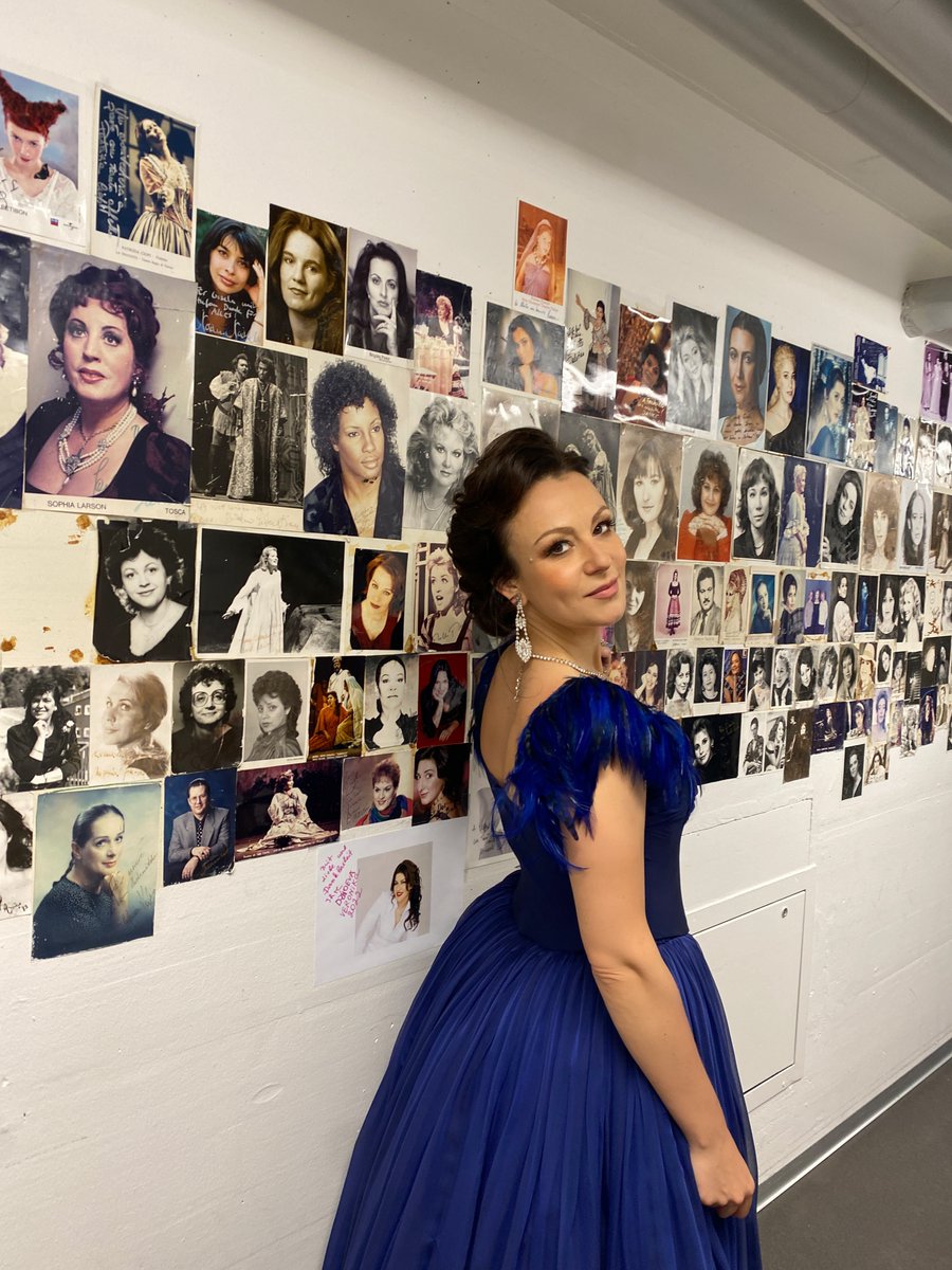 ILunguSoprano's tweet photo. The @operzuerich has a rich tradition&amp;here I am in front of my dressing room, where many photos of extraordinary colleagues are hanging. Can you identify some of these artists? Tonight's I'll be again on stage in #Zürich for our 2nd to last #Falstaff! #IrinaLungu #AliceFord https://t.co/jxQJS0PCqb