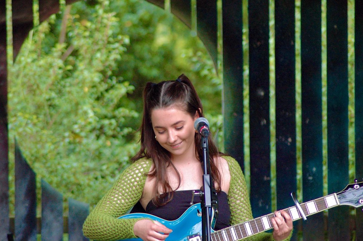 roisemusic's tweet photo. holy moly, that was fun. @Stendhalireland 

shout out to anyone who came down to either of my sets on friday!

i also had the best time recording a NEW song live for the john toal show @bbcradioulster @johnnytoal which u can listen to now!! https://t.co/x9DAG4caKf

big loveee xx https://t.co/WmrRFNYh6P