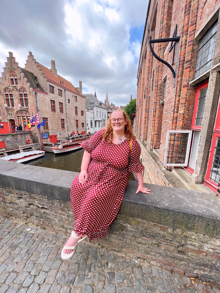 kirstyleanneuk's tweet photo. Hi! I’m Kirsty Leanne, a plus size travel blogger! I’ve been travelling as a plus size person for 6+ years as I regularly get asked the same questions, I thought I’d share some answers here ❤️✈️🌍 #plussizetravel #plussizetraveltoo #plussize #traveltips https://t.co/CqhBFlIOj6