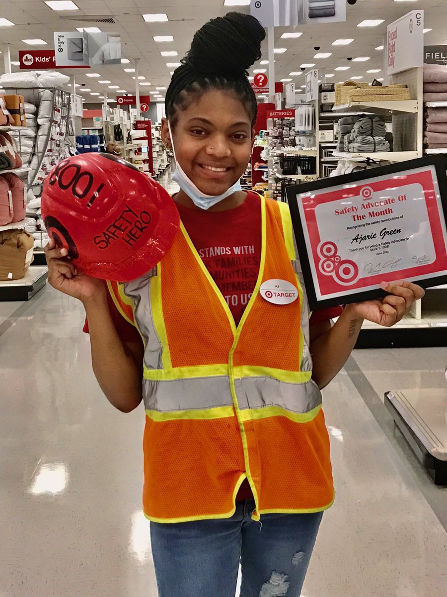SALATHAM's tweet photo. June came and went, but it’s never too late to recognize our Safety Hero of the Month! AJ goes above and beyond for the safety of our guests and training our new TMs to do the same. She always has such a positive attitude that our team and guests love! https://t.co/WqP9m74B8a