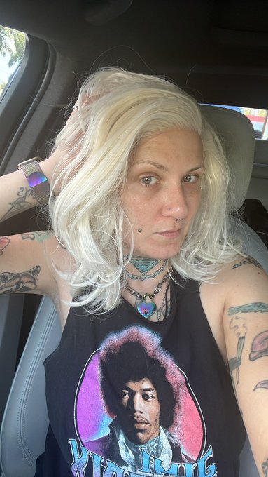 Super ready for something, anything to brighten today up!! Someone give me a good reason to smile.. https://t<a href="/tag/skype"class="tags"><span>#skype</span></a>