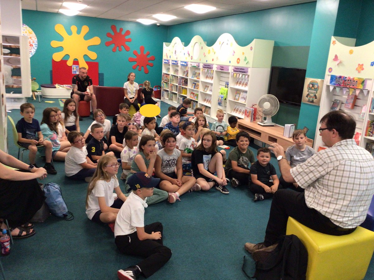 Sandfields_Pri's tweet photo. We had a lovely afternoon @PortTalbotLibrary listening to wonderful stories and poems being retold! #sfpclevercats #sfpshootingstars #sfpllc https://t.co/GdOX0MUnOm