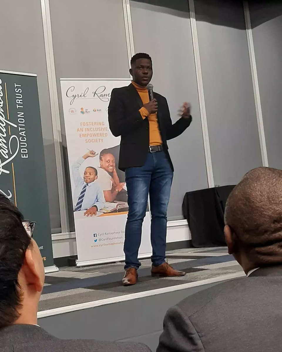 Ntsundenirich's tweet photo. Occasion: @CRETBursary awards 
Keynote : @CyrilRamaphosa 
Comedy : @Ntsundenirich 

#TodayIsToExcel #TodayIsToDo https://t.co/VtyhkEzQMA