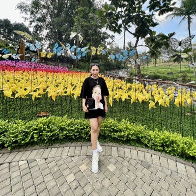 bellaalahmar's tweet photo. #FotoProfilBaru https://t.co/w8wl3XjEpL