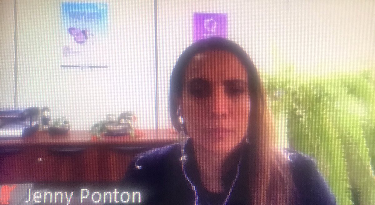 Nuestra editora <a href="/jennyponton/">jennyponton</a> inicia la presentación de #Íconos73  y manifiesta que se trata de un número sumamente importante que fue trabajado de manera muy rigurosa #Urbanismo #Arquitecturas #Feminismo  #ComunicaCiencia  #AcademicTwitter #phdchat