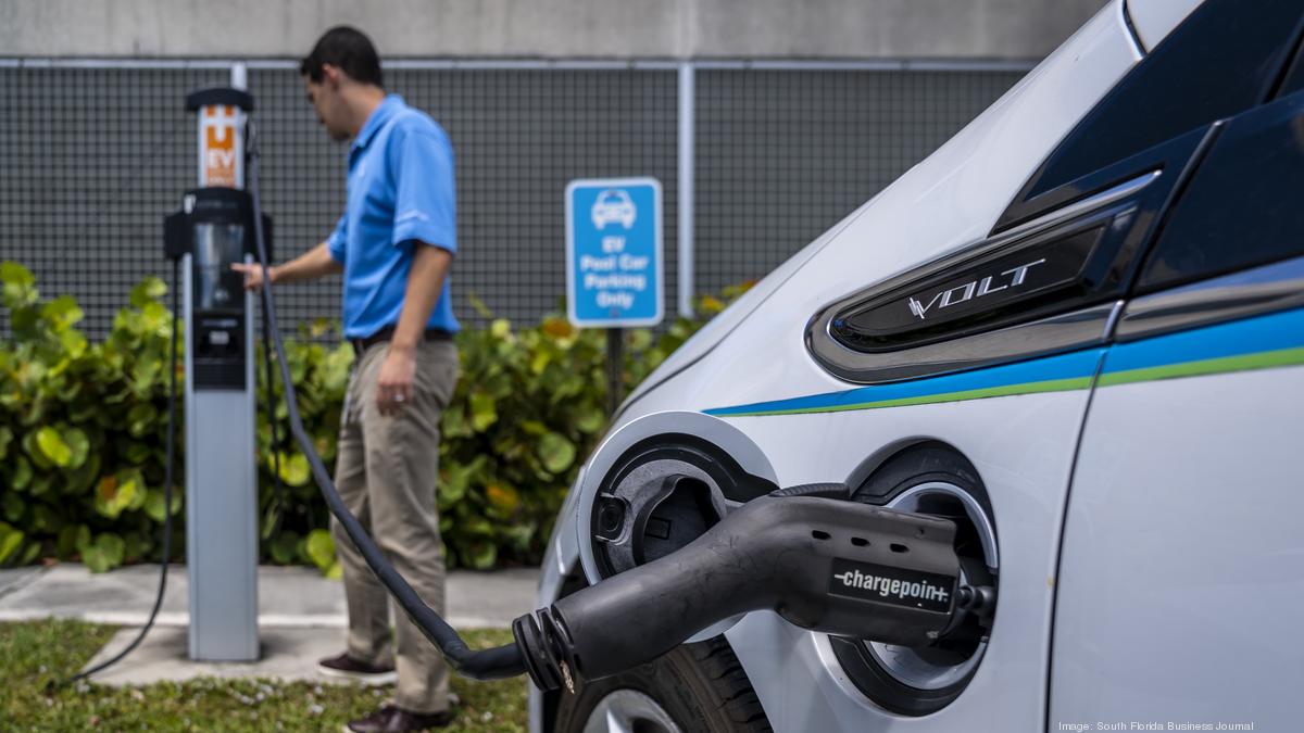 Lloyd Whittington tweet media