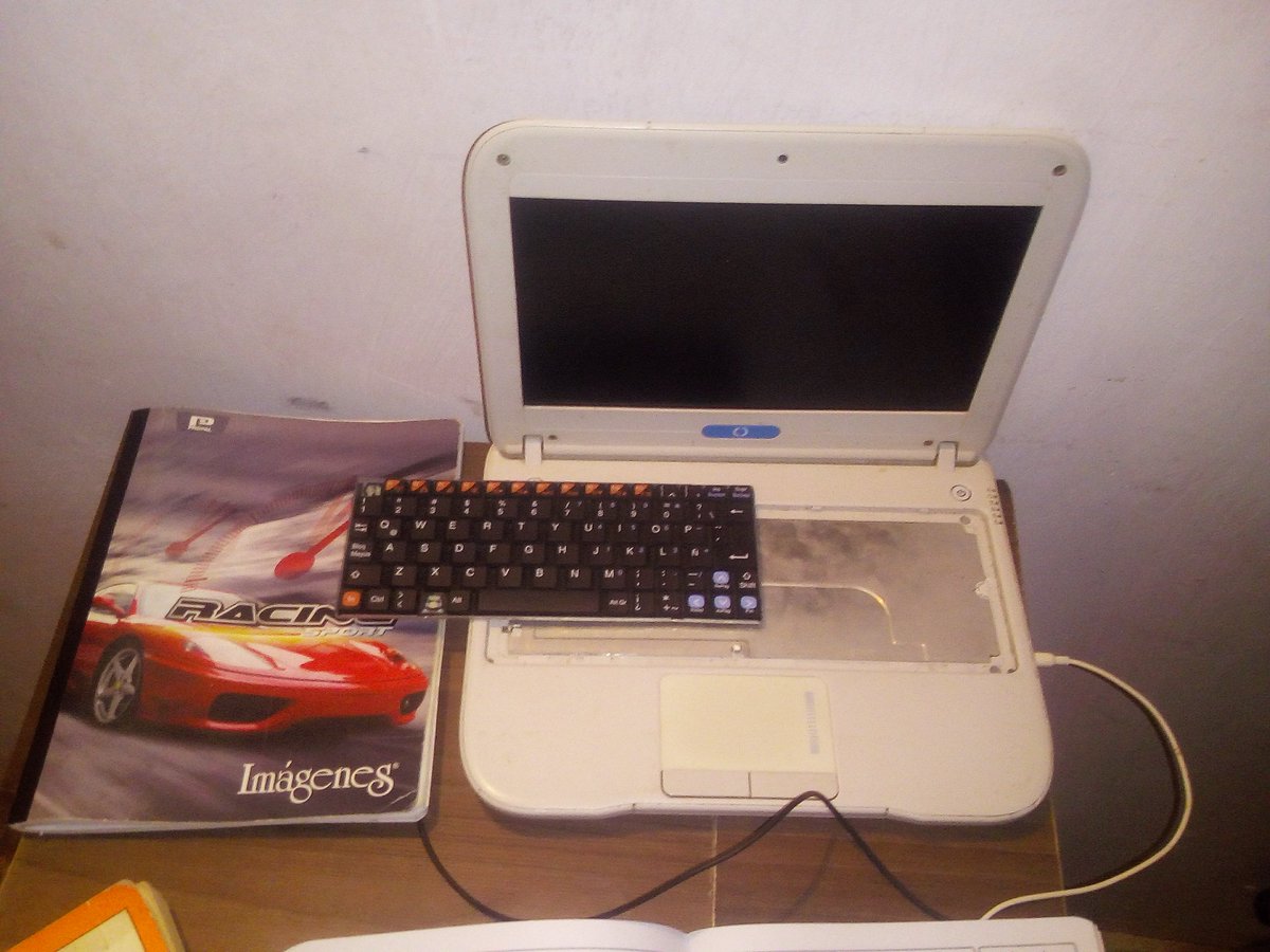 cj_perez_prog's tweet image. :3: no puedo programar mi computadora no es muy buena

Yo: jjjjkjk