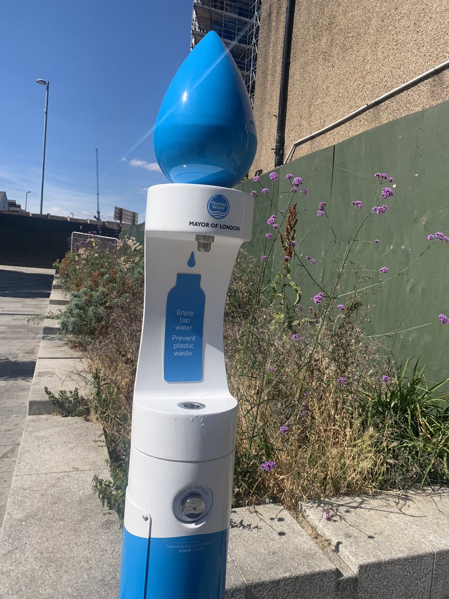 AngieRance's tweet photo. @thameswate @MayorofLondon love this water dispenser and use it loads but it’s the only one I’ve seen in the whole of London and is on a backstreet in Walthamstow (which happens to be on my route to station!) are there plans to have more? It’s such a great idea… https://t.co/X0IoXsJVrB