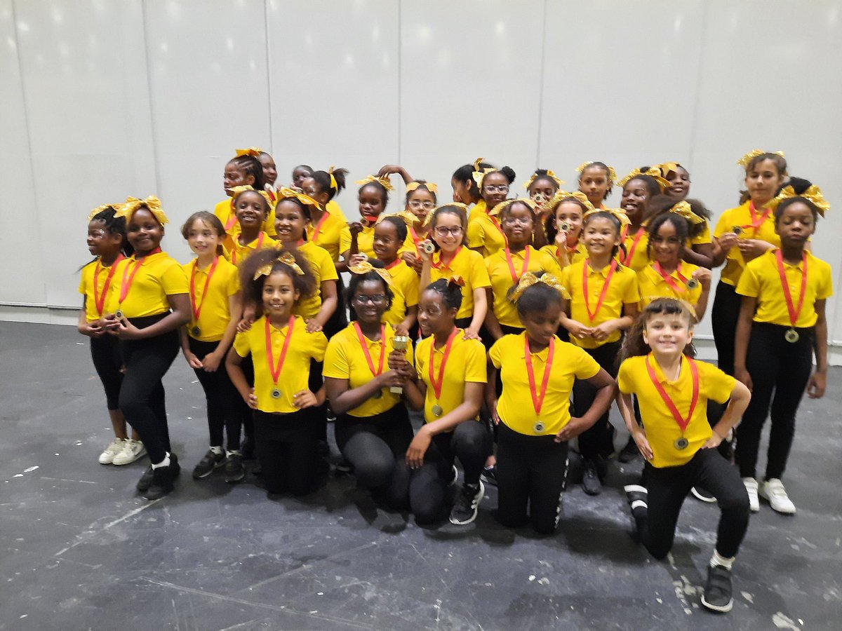 StAntsE7's tweet photo. Awesome day for the St Antony's Starlings of @StAntsE7 they have won GOLD for their cheerleading competition organised by the Ascension Eagles. Awesome coach Ayanna Moore #excellondon #ascensionEagles #cheerleaders #stantonys #summerfun #winning https://t.co/5M7IuJLSO9