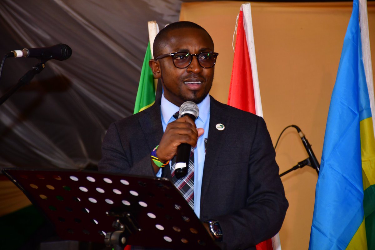 PACUniversityKE's tweet photo. There was an air of the MC. He genuinely exceeded our expectations. Thank you @TonyTaiti
#PAC41stGraduation #PACGraduation2022 https://t.co/ES4m6mY1bi