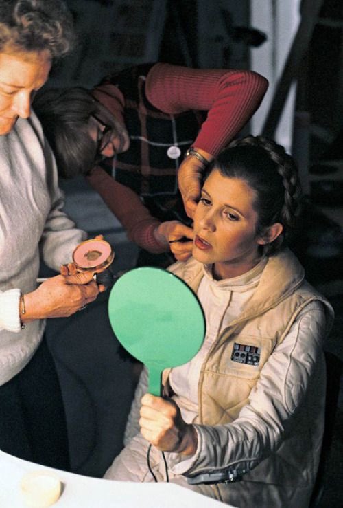 comfort for leia stans (@leiacomfort) on Twitter photo 