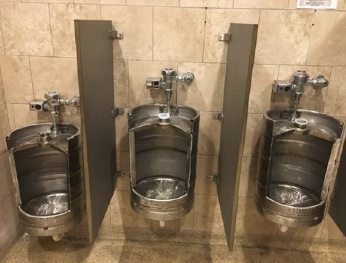 frasesdem3rda's tweet photo. Quando ficarem cheios podem voltar a vendê-los como cerveja Sagres https://t.co/BT9nOBSpUO