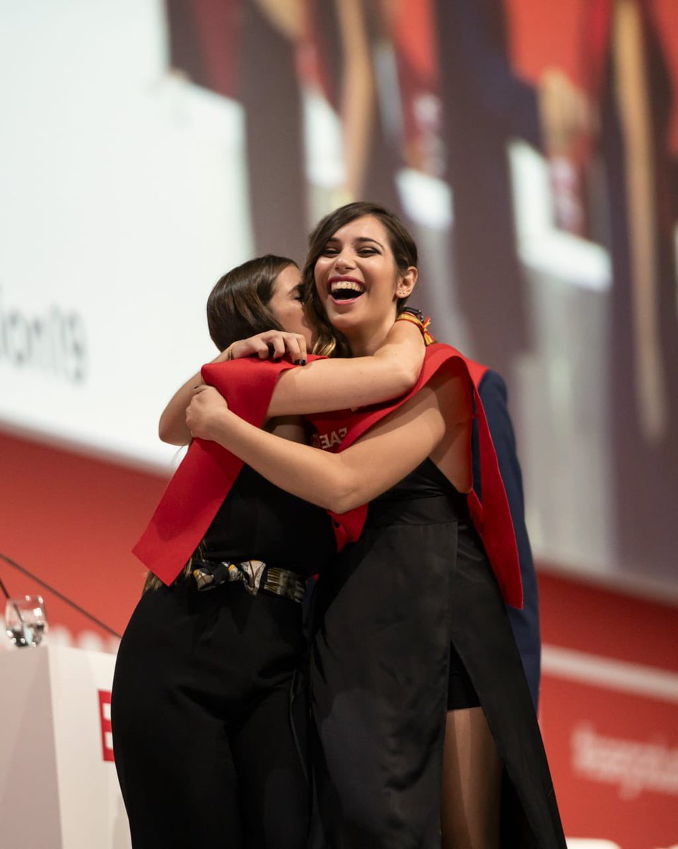EAE_B_School's tweet photo. Culmina una etapa llena de progresos, aprendizajes, nuevos amigos y momentos inolvidables. ¿Todo preparado? ¡Nos vamos de graduación! 🎓
 
Recordad que podéis seguirla en directo a partir de las 18:30 https://t.co/gu9lSmaFU7 ¡Vamos a por un día inolvidable! #GradEAEMAD22 #EAE https://t.co/lIItuszYZV