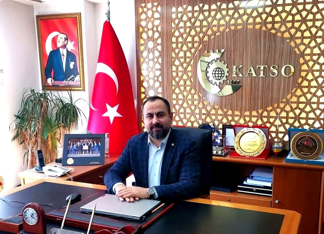 Ülkemizin, milletimizin ve tüm İslam Âleminin mübarek kurban bayramını kutluyor, sağlık ve huzur içinde, birlik ve beraberlik dolu nice bayramlara ulaşmayı diliyorum.”