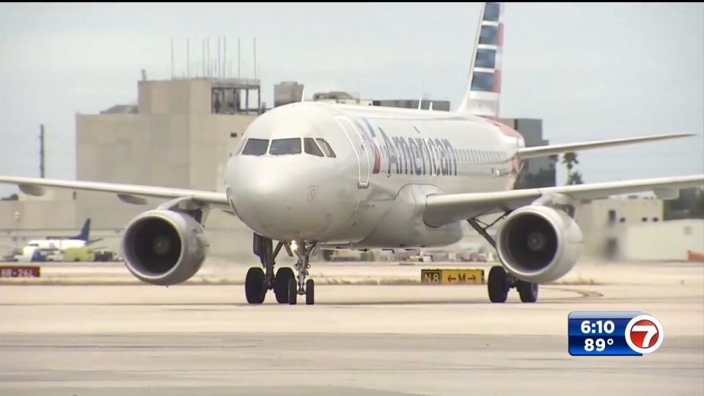 Homeland Security says suspect who was caught by flight attendants stole around $10,700 from passengers while on flight to MIA