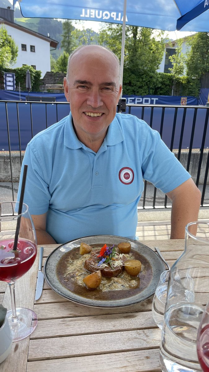 IanCheeseman's tweet photo. I had the honour of meeting fellow #ManCity fan @mellis6025 in Kitzbuhel today. His restaurant is fabulous! https://t.co/XcgjjzzH1X