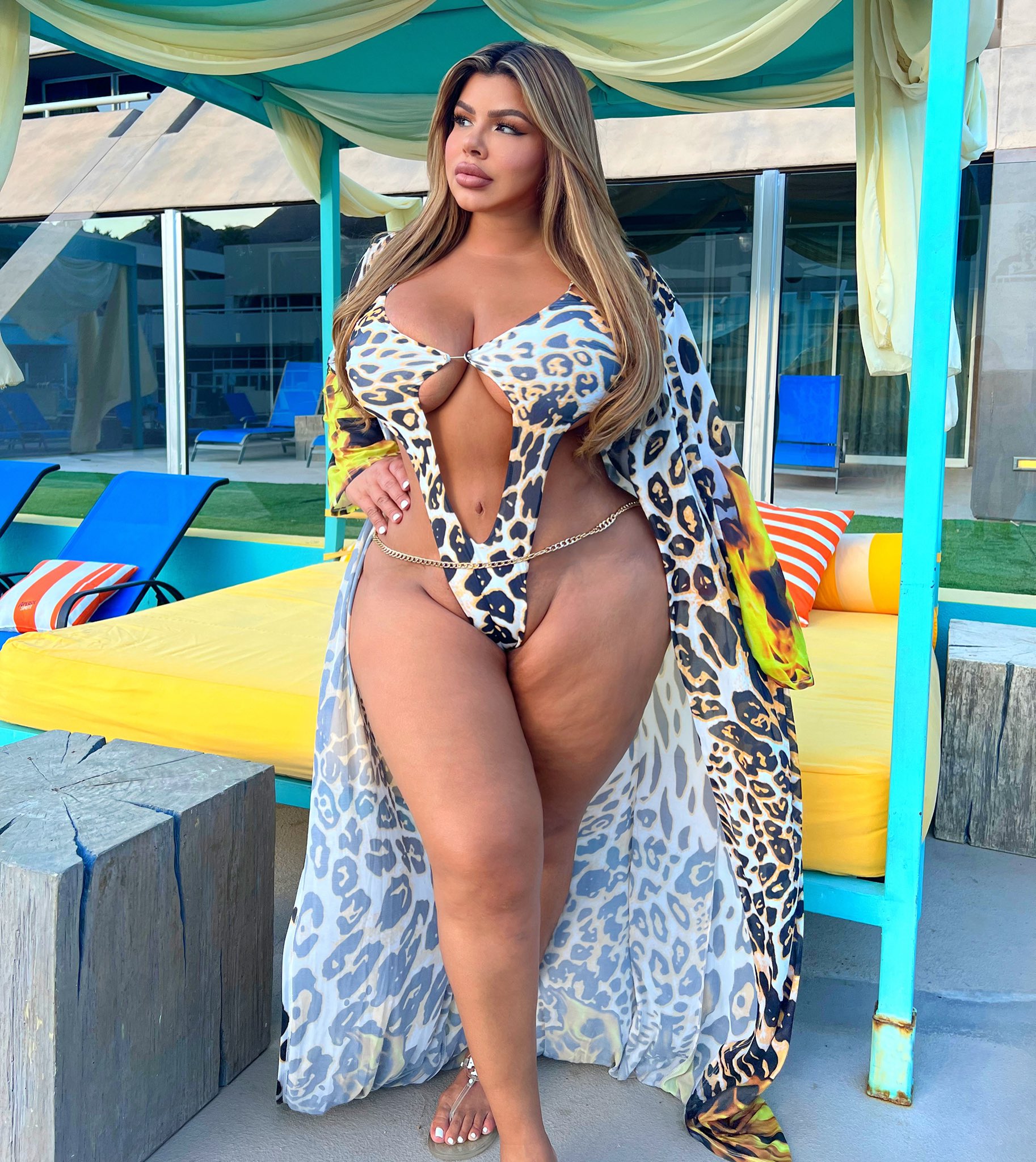 Thiven @Thiven07658937  X 