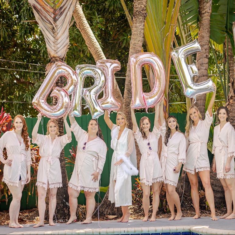 wedbug's tweet photo. Bride Squad! 👯‍♀️

#weddingbug #weddingbugstudios #weddingphotography #weddingphoto #weddingphotographer #weddingvideo #weddingvideos #weddingmoments #wedding #weddinginspiration #weddings #bridesmaids #floridawedding #pembrokepineswedding https://t.co/cxcet1SESP