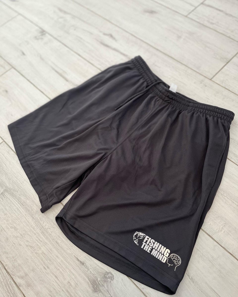 fishingthemind's tweet photo. Fishingthemind matching shorts and T-shirts combo 🔥🔥🔥🔥 👌🏼 cool material quick drying , for the summer 🎣 in black or grey #shorts #tshirt #fishing #coolmaterial both with reflective logos on both tops and shorts https://t.co/ia3Ic8eRM1