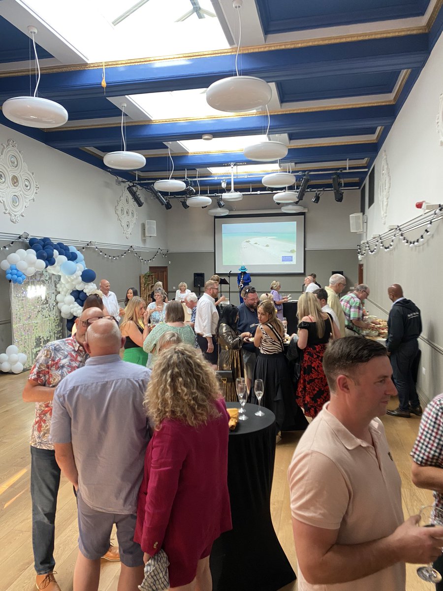 Christmas3Count's tweet image. What a great evening at @RPWWorcester for the @arrangeMYescape celebration of their amazing and well deserved award! So great to catch up with the team and see everyone else who was there! ✈️