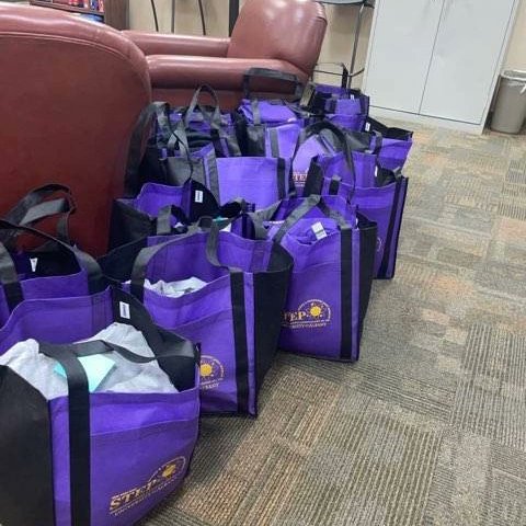 Only a couple of days away from the start of our 2022 Summer Institute!! Our Student Assistants and Professional Staff are excited and been working hard to prepare for the student arrivals.
Can't wait for CORE students to move in Sunday 😁🙌⭐ This is going to be a great summer!