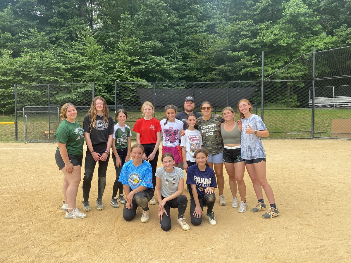 Yorktown Varsity Softball tweet media