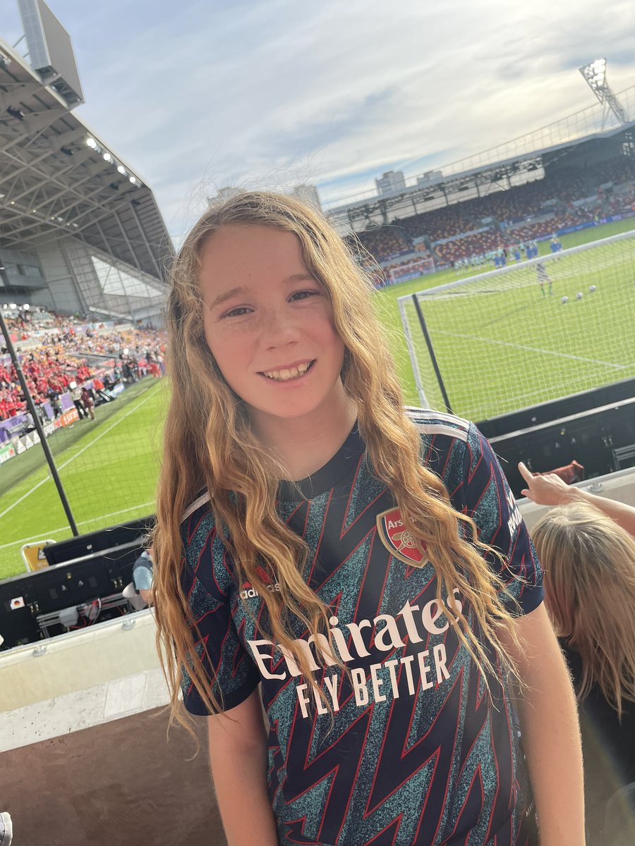jackieaustin7's tweet photo. @bees4ever7 Amazing stadium. We are here! https://t.co/NxFMbCFrJ8