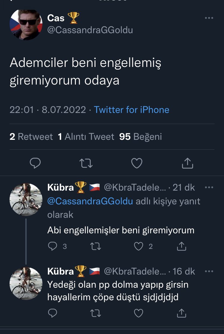 gunaydfne's tweet photo. Kahkaha atıyorum 😂😂😂😂 https://t.co/8Jrcc6QbOZ