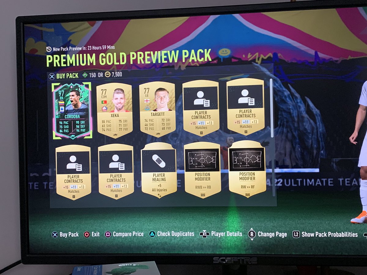 Ferdinand__10's tweet photo. @FUT_Accountant None out of my 84x25 but I opened my preview and got this 😂 https://t.co/8h3RL2hmvj