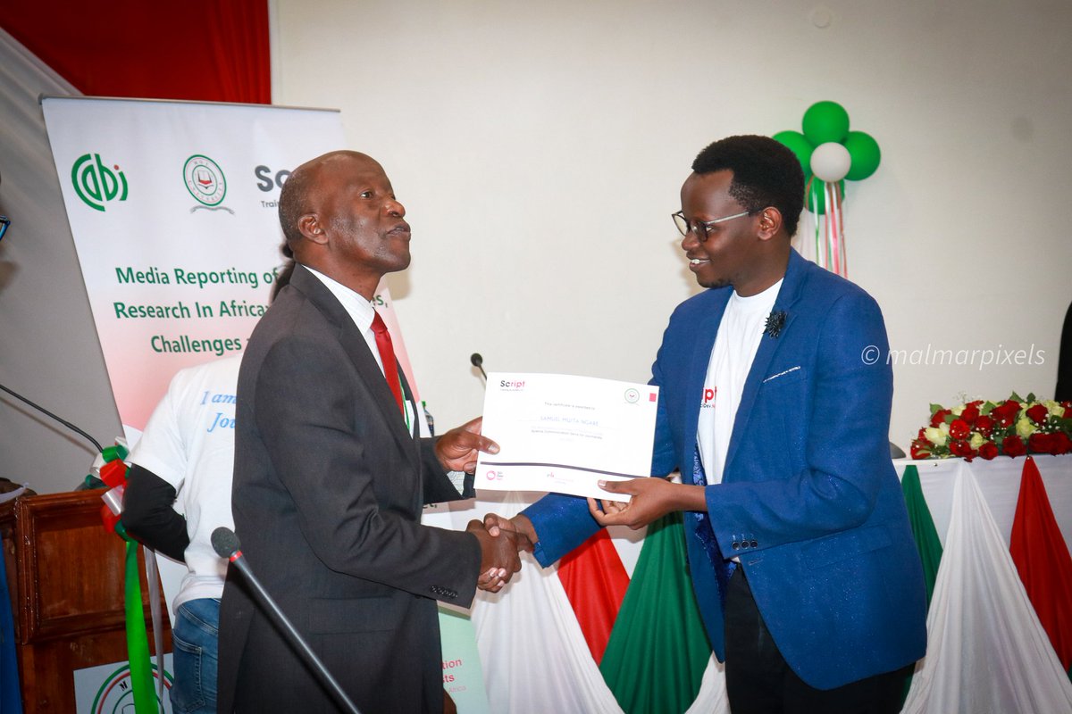 Samtash_1's tweet photo. Conferred a Science Journalism certificate by Dr. Arbogast Akidiva, made possible by @SciDevNet and Robert Bosch foundation. At the First Science Journalism Conference in @MoiUniKenya. Read more here.. https://t.co/jtFf0gaig6
#ScienceJournalismConferenceMoi
#MoiUniversity https://t.co/WufY6SF9u7