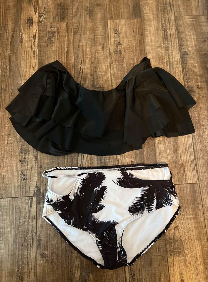 ampoire's tweet photo. https://t.co/B8PBY3LgTp  #swimsuit #eBay https://t.co/dpUPxbW2Dp