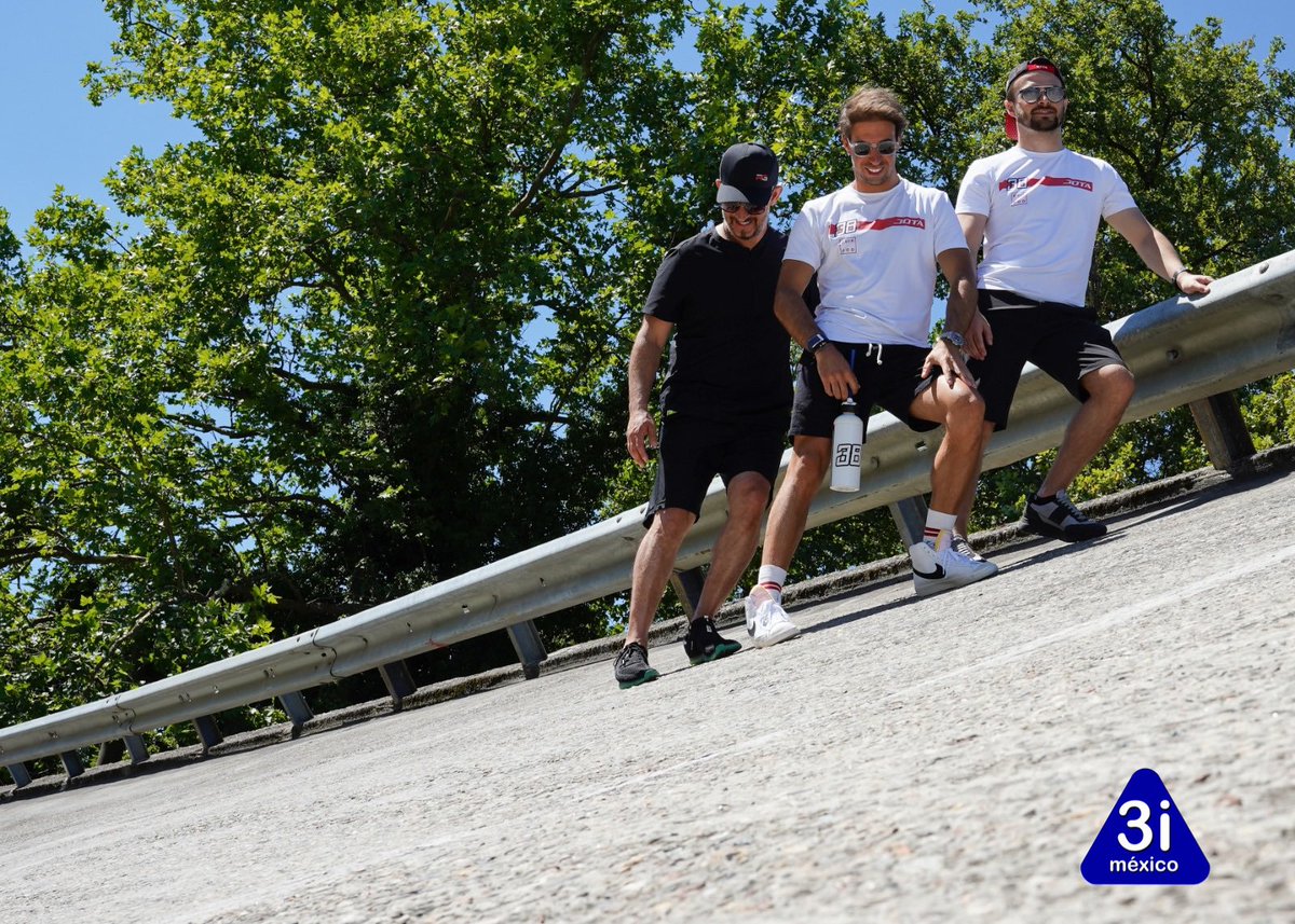 3imexico's tweet photo. Inician las actividades de las #6HMonza en el @Autodromo_Monza con 2 pilotos de 🇲🇽 @RobGonzalezV del equipo @JotaSport y @EstebanGtz del equipo @IE_Competition de la @FIAWEC todo listo para el día de prácticas #team3imexico @GoodyearRacing @ROLEX @motul @DHL_Motorsports @Femadac https://t.co/Uqcmv0f0tw