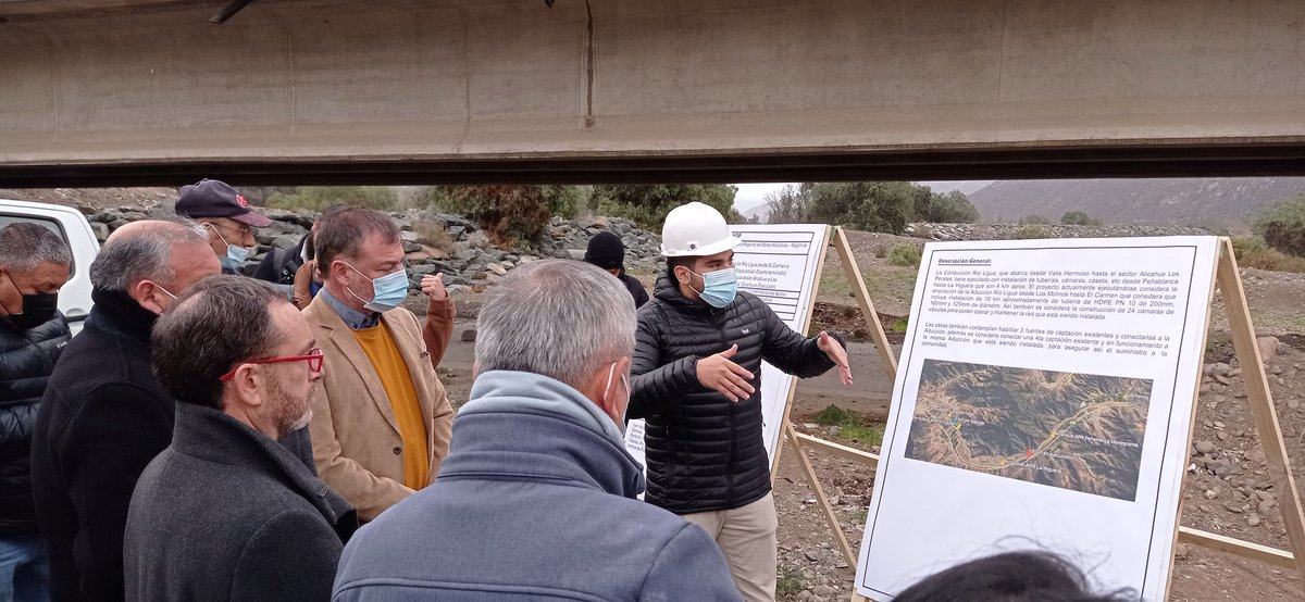 ✅En la comuna de #Cabildo📌, Delegado <a href="/luis_soto_perez/">Luis Soto Pérez</a>, junto al ministro del <a href="/mop_chile/">Ministerio de Obras Públicas🇨🇱</a> y <a href="/GOREValparaiso/">Gobierno Regional de Valparaíso</a> visitaron las obras en ejecución del proyecto de extensión aducción río Ligua.💧👏