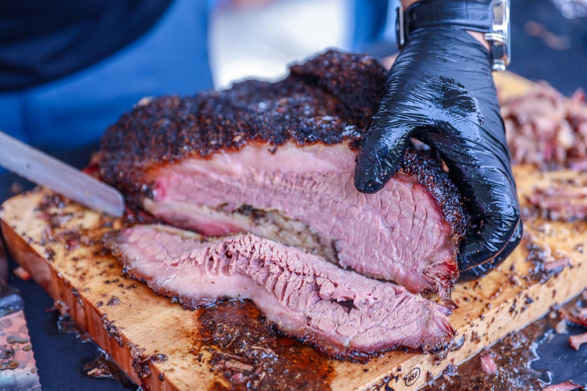 EMCIDTX's tweet photo. Enjoy Back Pew Brewing's King of the Helles, along with live music, food from Williams BBQ, and Back Pew Market today, July 9, from 1-6 p.m. Back Pew Brewing is located at 26452 Sorters McClellan Rd. in Porter. #FuninEMC #ShopEMC #BackPewBrewing #TexasCraftBeer #CraftBeer #Beer https://t.co/Ut3DT7rie5