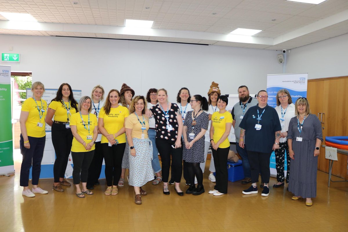 HWHCT_LDCom's tweet photo. The very first time our teams met together in person and it was fabulous! We look forward to meeting up more in the future @HWHCT_LD @HWHCT_NHS #learningdisability #bestjobintheworld https://t.co/1Xjq2jhoMt