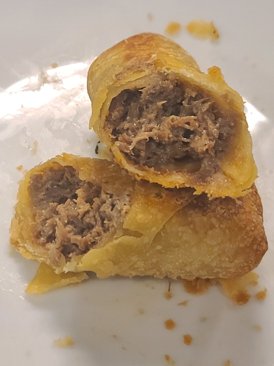 WinlyEggRoll's tweet photo. Have you tried a #Philly #Cheesesteak egg roll? You can get some from #USFoods https://t.co/M3aKqrjpqv