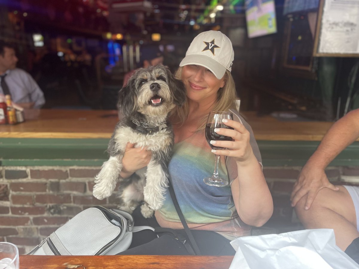ButchMcGuires's tweet photo. WEEKEND IS HERE! Why not celebrate on our patio with your best friend?
🐶
#dogfriendlychicago #dogpatiochicago #dogbars #chicagodogbars #chicagodogs #dogsofchicago https://t.co/nhPaS9Eclr