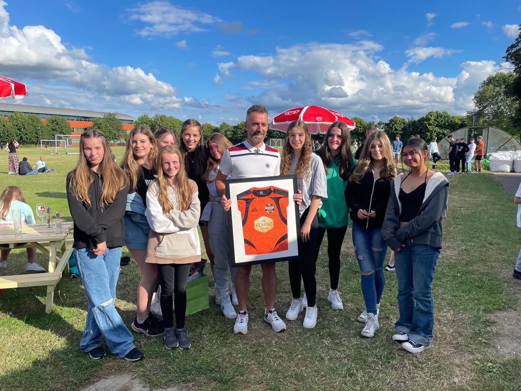 crowmarshfc's tweet photo. Last weekend we held the last #AwardsDay for #CYFC with over 700 players and parents turning up to see their child celebrate the season. An amazing day was had by all and now we look to the future as @wandcfc #PlayerPathways #CoachingPathways Thanks to all 🧡 https://t.co/fQNCaRCrWn