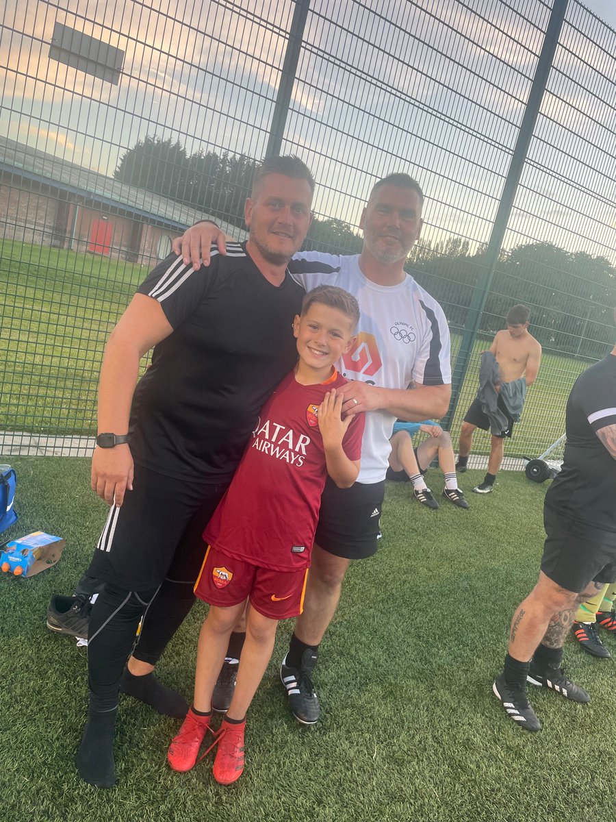 EdgeDigby's tweet photo. Who needs sports heroes when you’ve got your own heroes
#BestDad #BestStepDad #MyHeroes https://t.co/RVMmftnM90