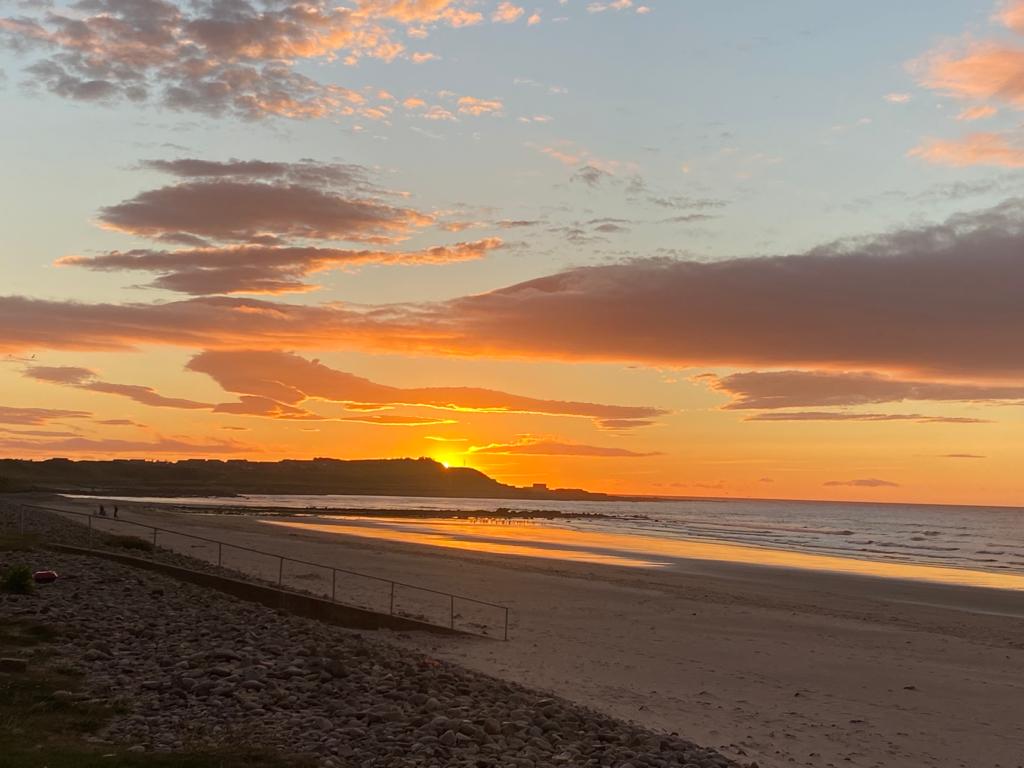 campbellinho's tweet photo. A beautiful sunset on day six of @HaystonGC ladies annual trip to the @duffhouseroyal ladies 5 day event. Finals day tomorrow and we have in the semi final in the low handicap @AdeliaMcewan and in the high handicap Elaine Marshall. Good luck both
#HaystonLadiesOnTour2022 https://t.co/Qya4NIfaeG