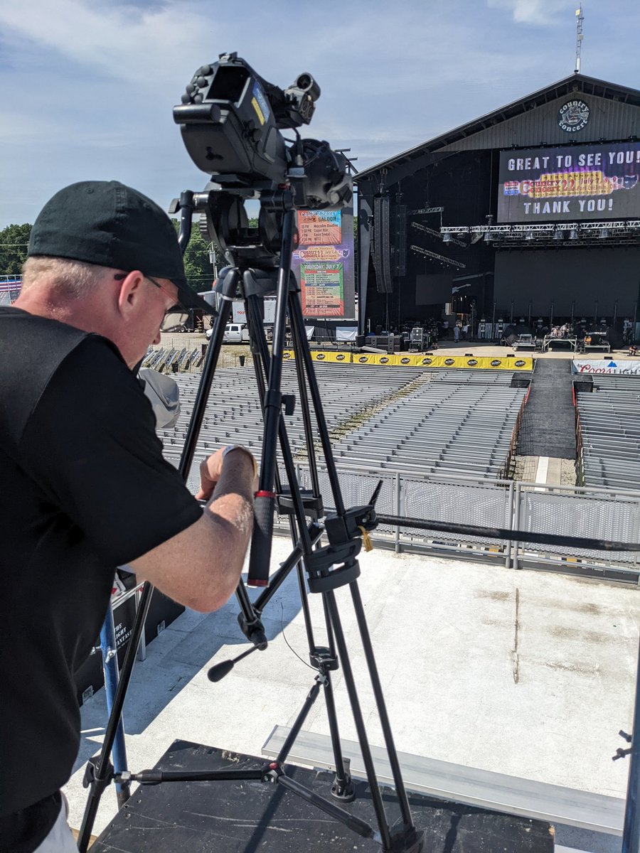 NKT_Productions's tweet photo. First full day of country concert shows on the main stage! Having a great time and making high quality content! https://t.co/D8M5i3AZO6