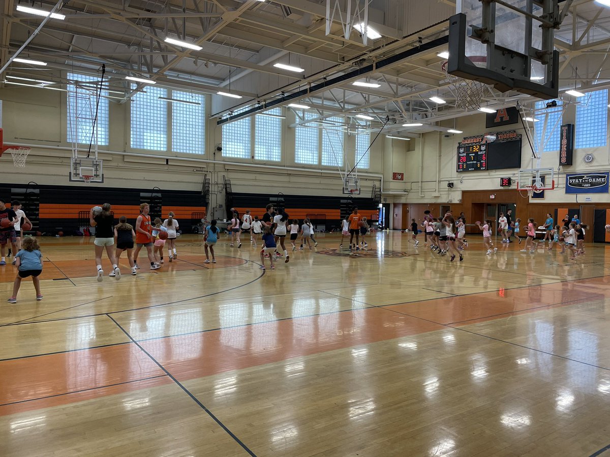 ACHSTigersBball's tweet photo. Week 2 Training ✅
Girls Camp✅

ECIC Agility and $Ball Winner:
Josh Bugiera 
@AmherstTigers1 https://t.co/PKn0QD49Jl