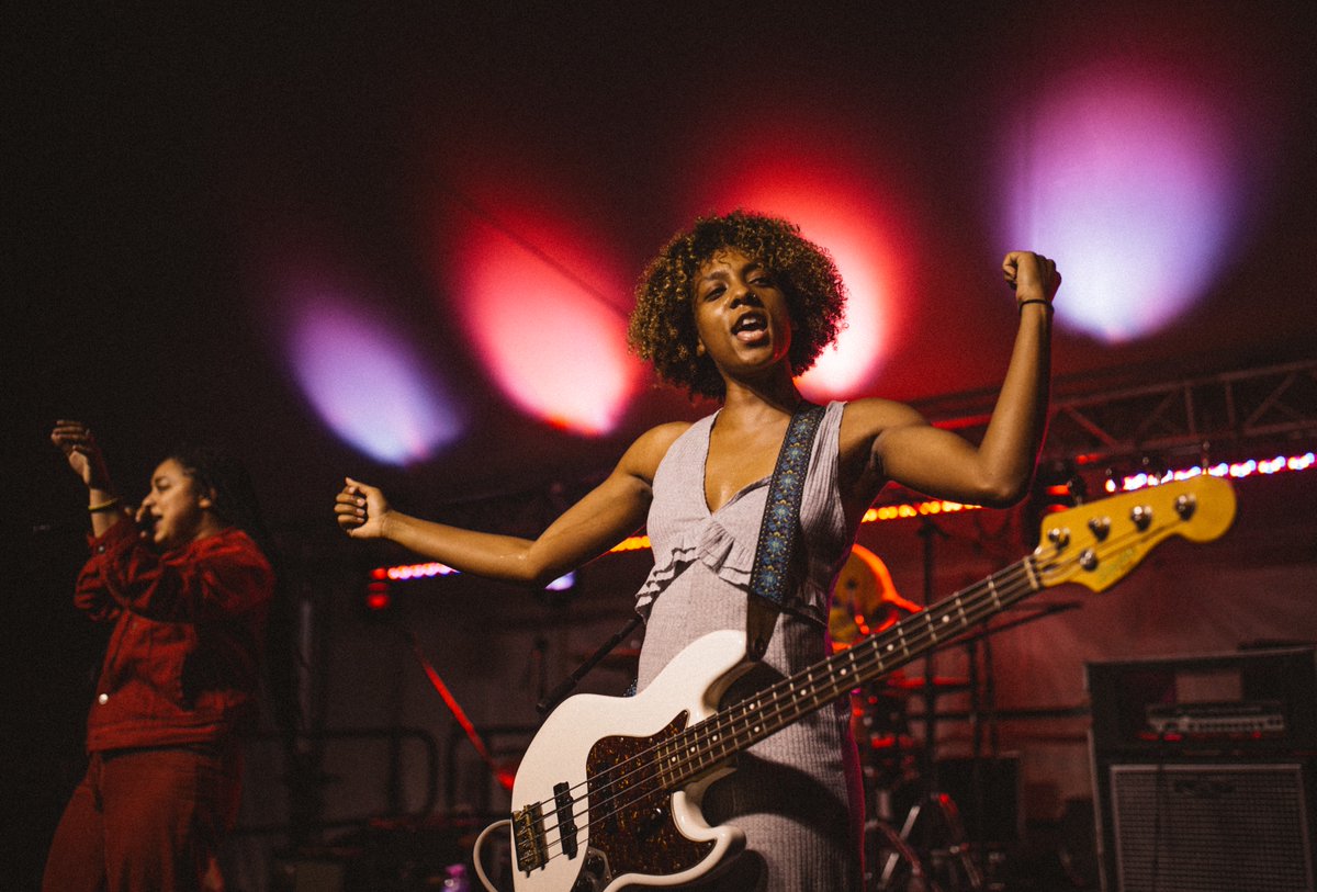 BristolRhythm's tweet photo. That Friday feeling 🙌
Only nine more weeks until #BristolRhythm2022! Head on over to https://t.co/qiuJGZrOYR to get those passes ordered NOW!
📸@thenewrespects at #bristolrhythm '18 by Andy Vinson
#thenewrespects #alternative #indie #musicfestival #livemusic #MadeInTN #LoveVA https://t.co/4yMsDno37P